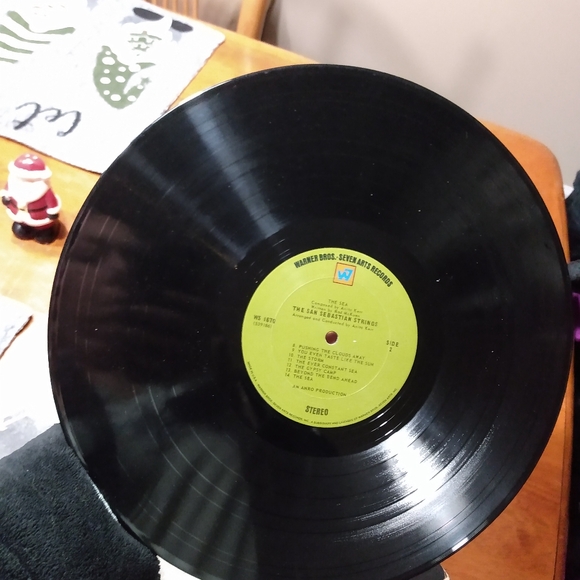 The Sea San Sebastian Strings Vinyl Record - Picture 3 of 5